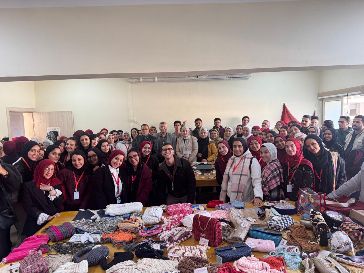  انتهاء الامتحانات الشفوية والعملية بكلية الفنون التطبيقية